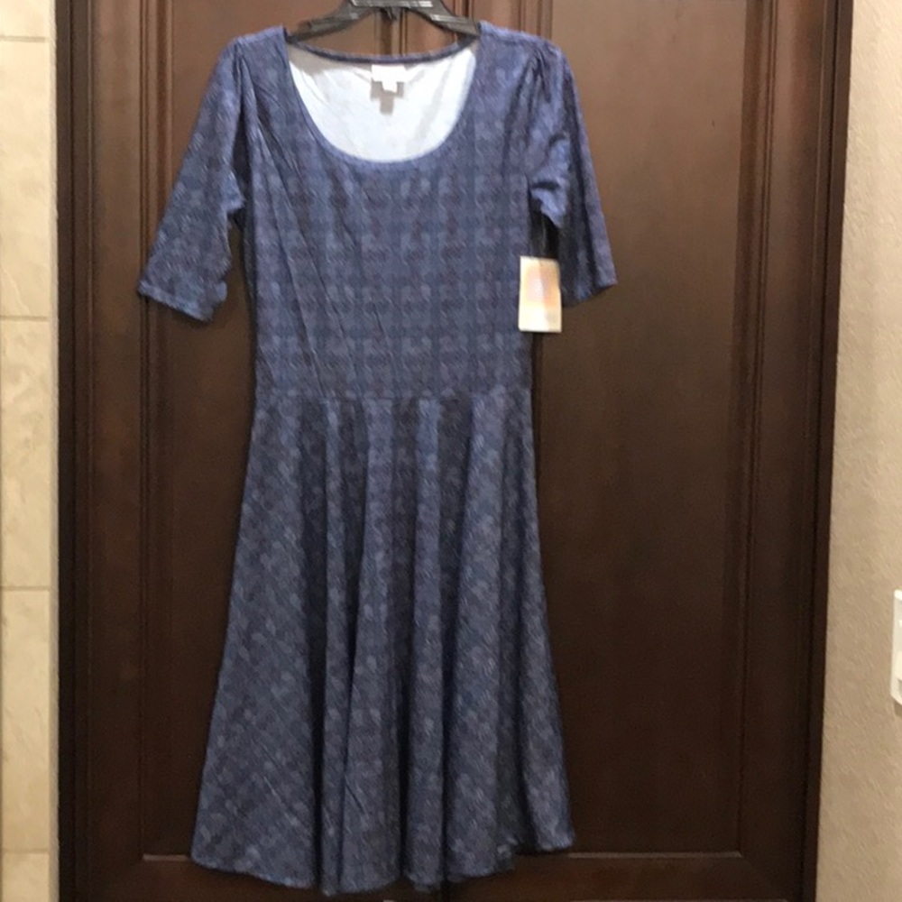LuLaRoe Nicole NWT Meduim